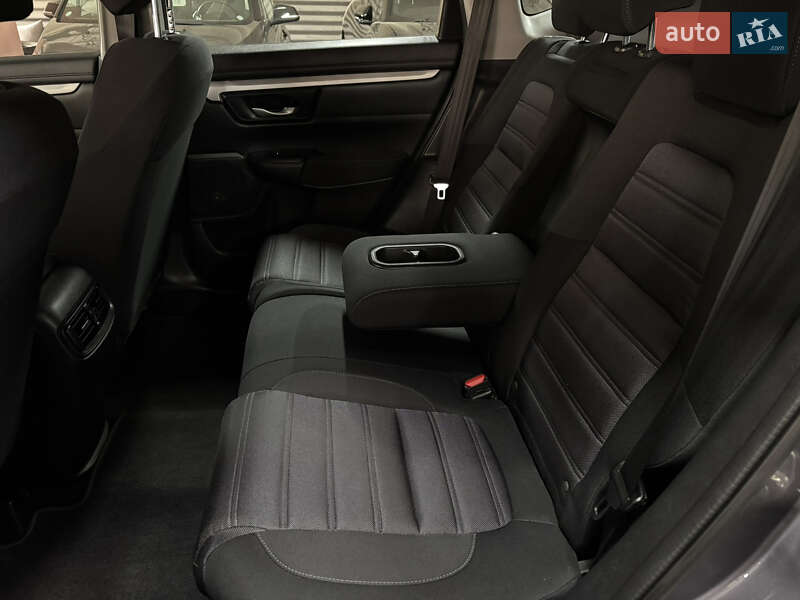Внедорожник / Кроссовер Honda CR-V 2020 в Киеве