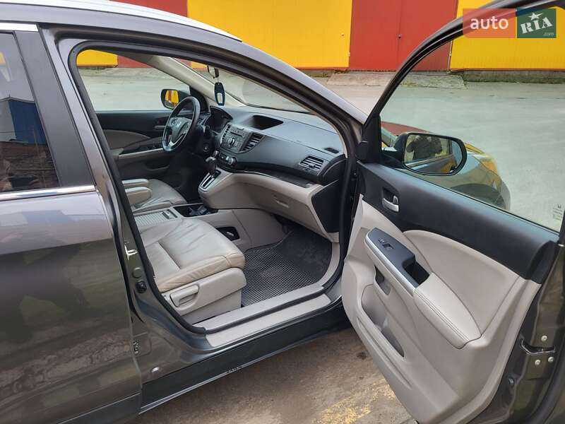 Внедорожник / Кроссовер Honda CR-V 2014 в Хмельницком