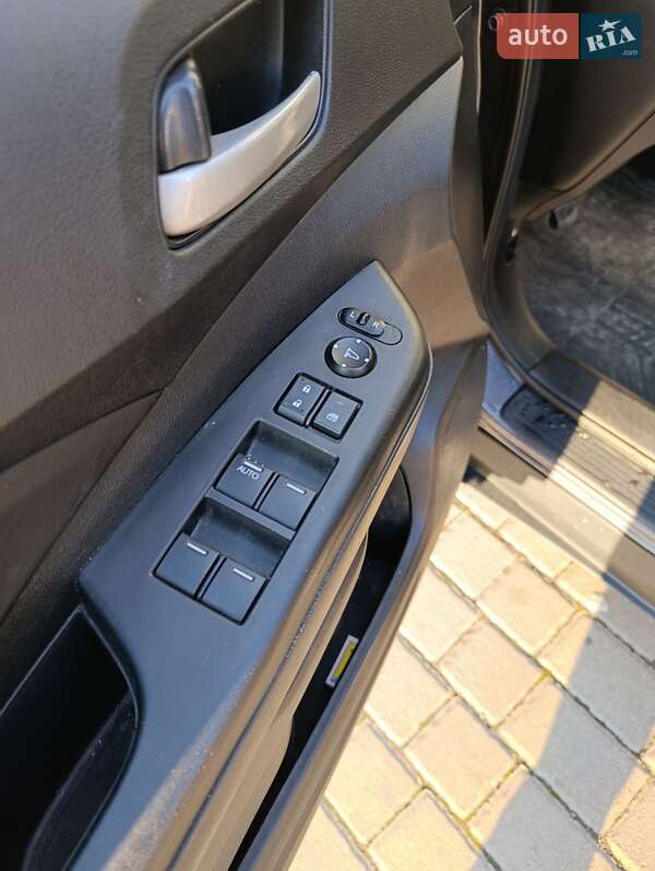 Внедорожник / Кроссовер Honda CR-V 2016 в Львове
