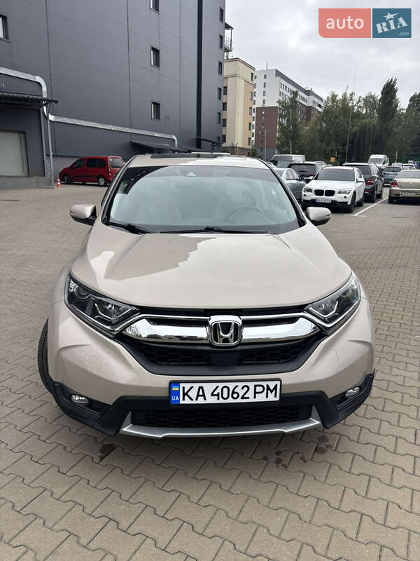 Внедорожник / Кроссовер Honda CR-V 2017 в Киеве