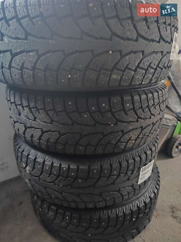 Внедорожник / Кроссовер Honda CR-V 2014 в Радивилове