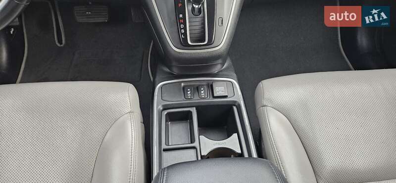 Позашляховик / Кросовер Honda CR-V 2015 в Києві