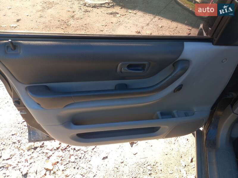 Позашляховик / Кросовер Honda CR-V 1998 в Львові фото 17 Позашляховик / Кросовер Honda CR-V 1998 в Львові