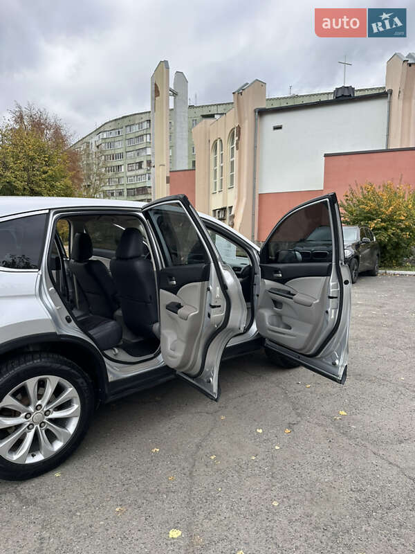 Внедорожник / Кроссовер Honda CR-V 2014 в Полтаве