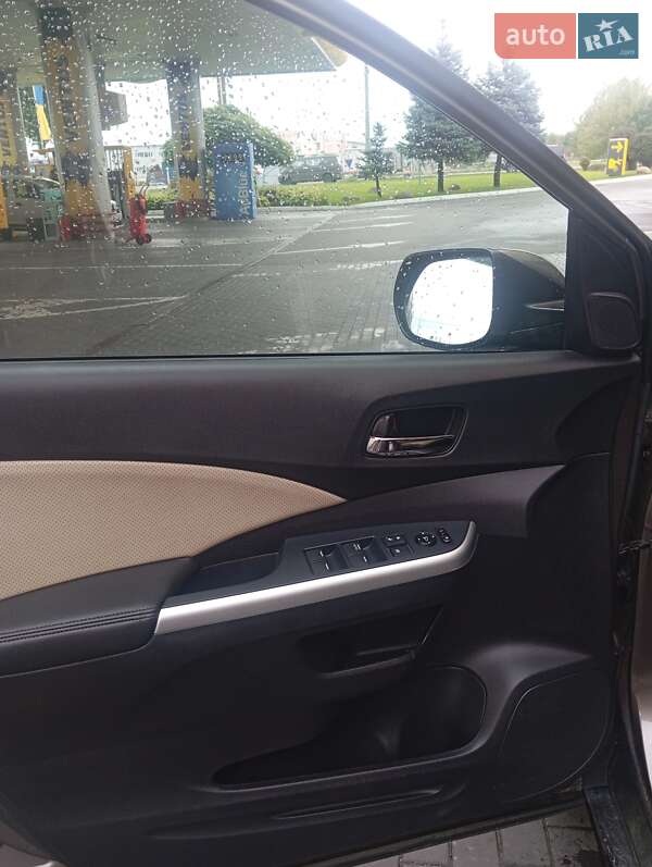 Внедорожник / Кроссовер Honda CR-V 2016 в Киеве