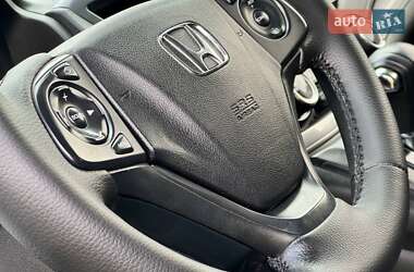 Позашляховик / Кросовер Honda CR-V 2015 в  фото 35 Позашляховик / Кросовер Honda CR-V 2015 в
