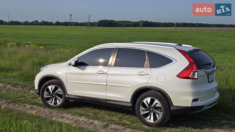 Позашляховик / Кросовер Honda CR-V 2015 в Києві