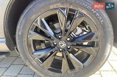 Позашляховик / Кросовер Honda CR-V 2023 в 