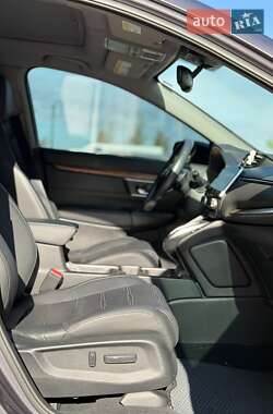 Позашляховик / Кросовер Honda CR-V 2021 в 