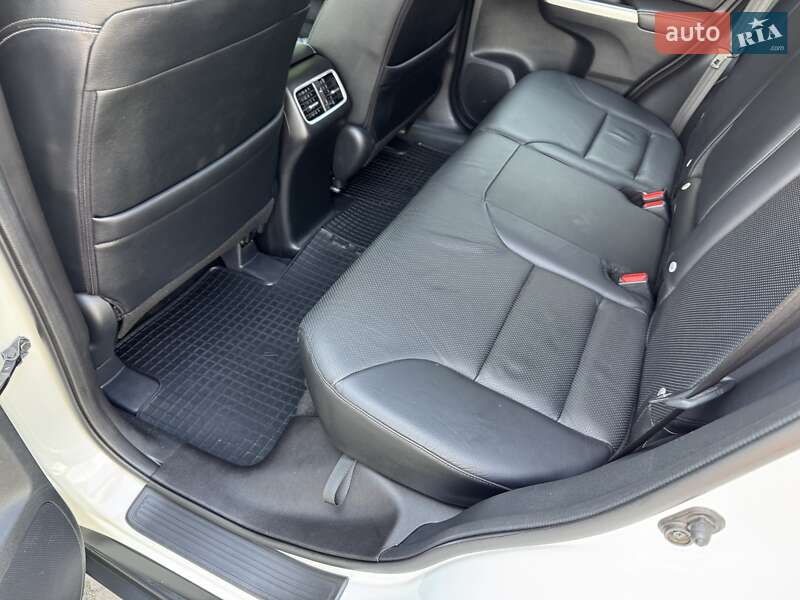 Позашляховик / Кросовер Honda CR-V 2015 в Києві фото 19 Позашляховик / Кросовер Honda CR-V 2015 в Києві