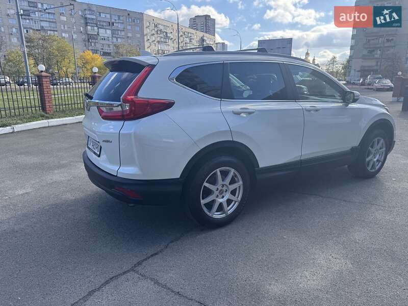 Позашляховик / Кросовер Honda CR-V 2017 в Києві
