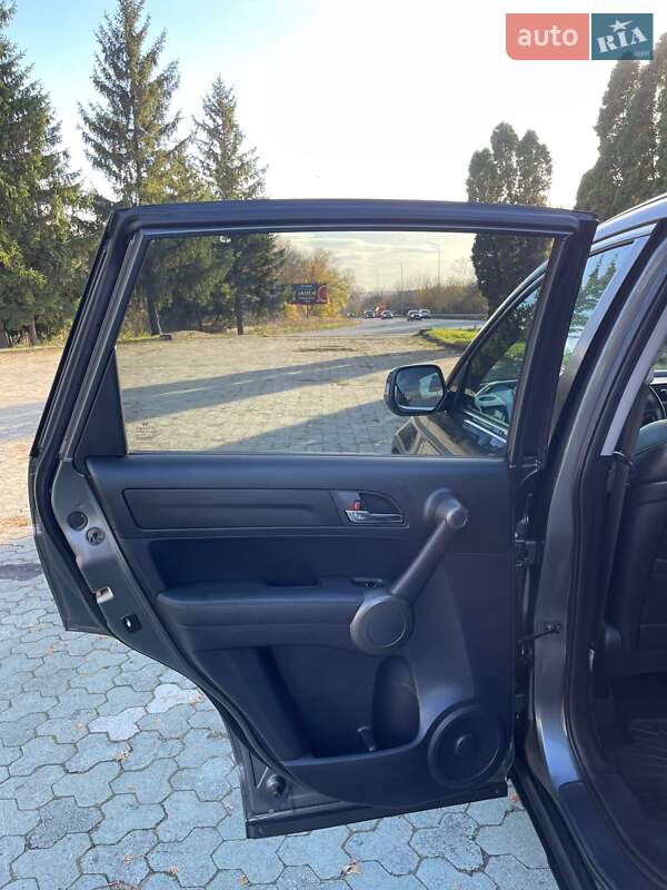 Позашляховик / Кросовер Honda CR-V 2011 в Дубні фото 9 Позашляховик / Кросовер Honda CR-V 2011 в Дубні