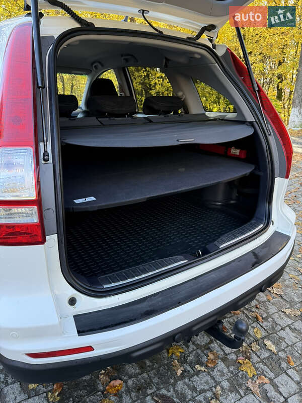 Внедорожник / Кроссовер Honda CR-V 2011 в Черновцах