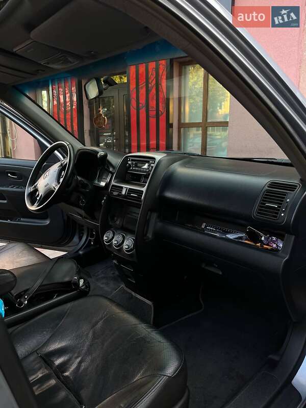 Внедорожник / Кроссовер Honda CR-V 2006 в Золотоноше