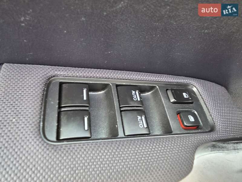 Внедорожник / Кроссовер Honda CR-V 2008 в Харькове