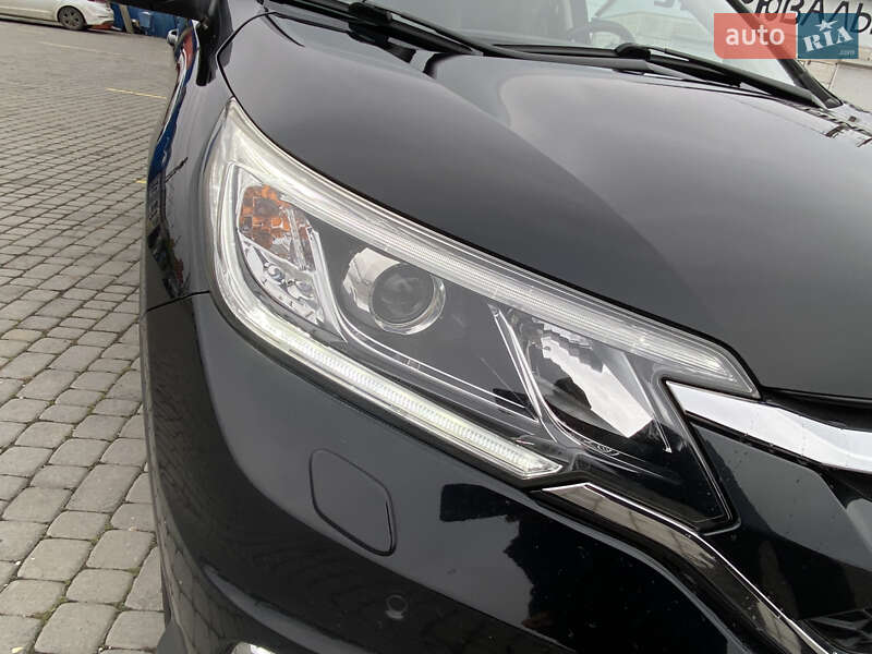 Позашляховик / Кросовер Honda CR-V 2015 в Чернівцях
