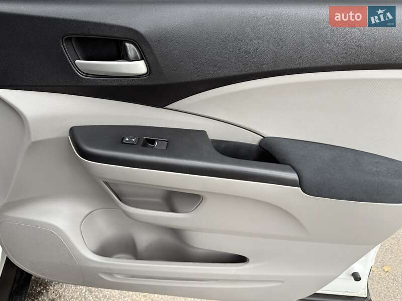 Внедорожник / Кроссовер Honda CR-V 2015 в Киеве