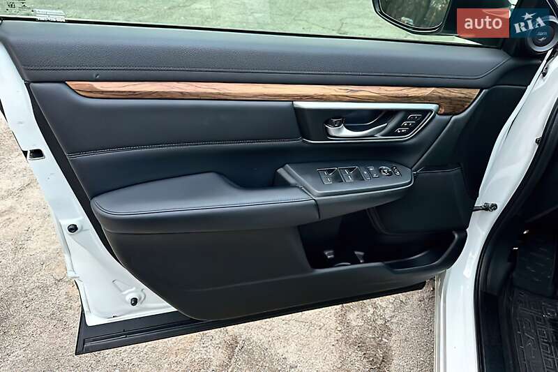 Позашляховик / Кросовер Honda CR-V 2017 в Києві фото 13 Позашляховик / Кросовер Honda CR-V 2017 в Києві