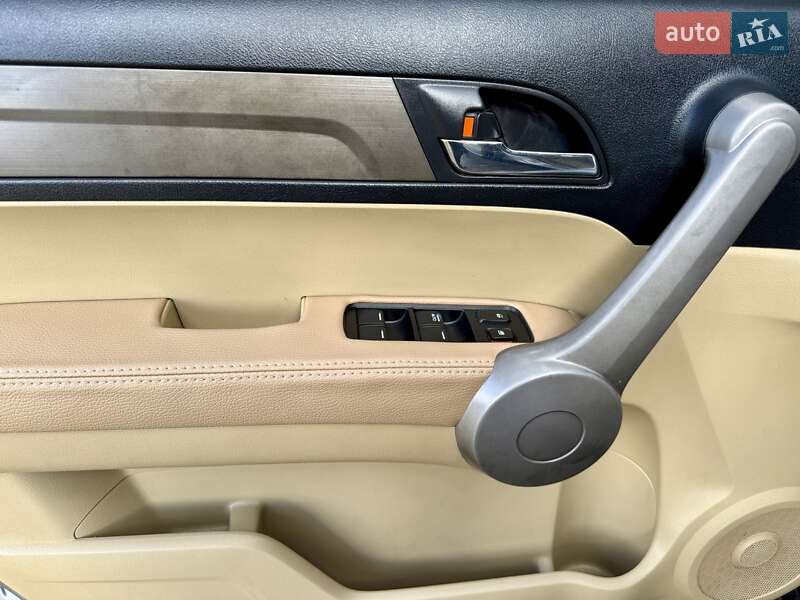 Позашляховик / Кросовер Honda CR-V 2008 в Києві