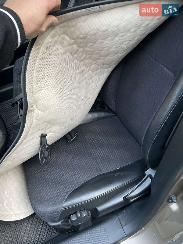 Внедорожник / Кроссовер Honda CR-V 2003 в Львове