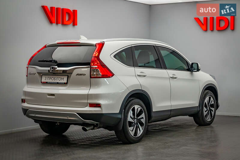 Позашляховик / Кросовер Honda CR-V 2015 в Києві