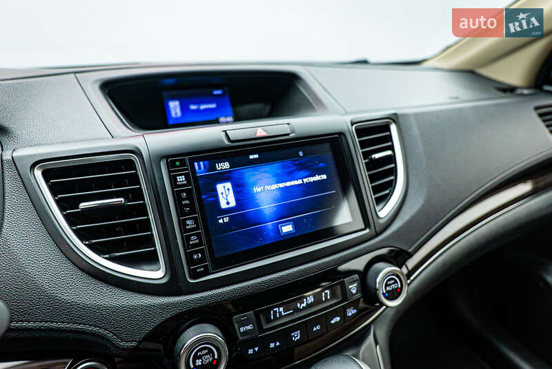 Позашляховик / Кросовер Honda CR-V 2015 в Києві