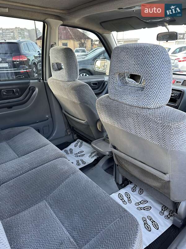 Позашляховик / Кросовер Honda CR-V 1998 в Смілі фото 16 Позашляховик / Кросовер Honda CR-V 1998 в Смілі