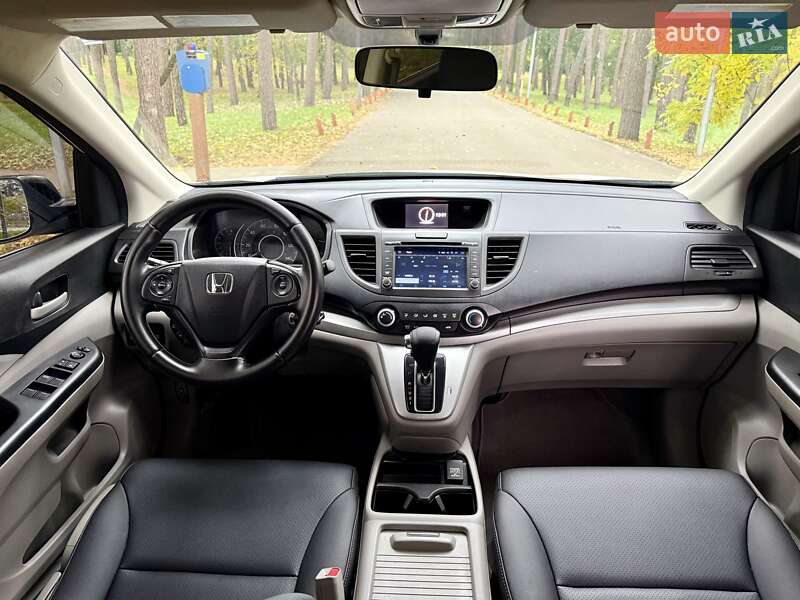 Позашляховик / Кросовер Honda CR-V 2015 в Києві