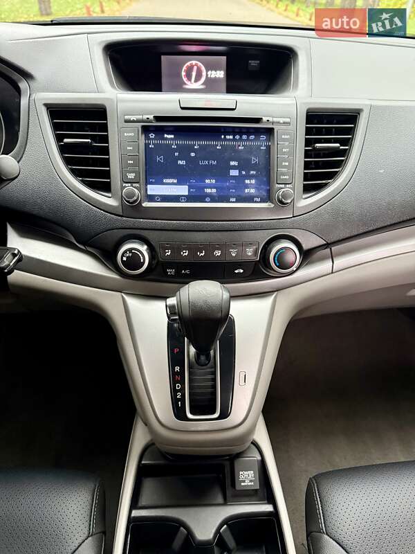 Позашляховик / Кросовер Honda CR-V 2015 в Києві