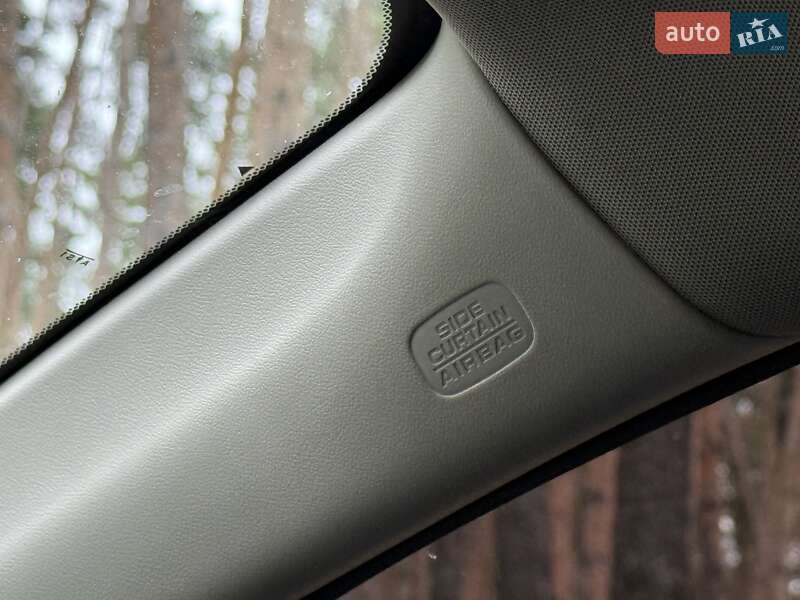 Позашляховик / Кросовер Honda CR-V 2015 в Києві