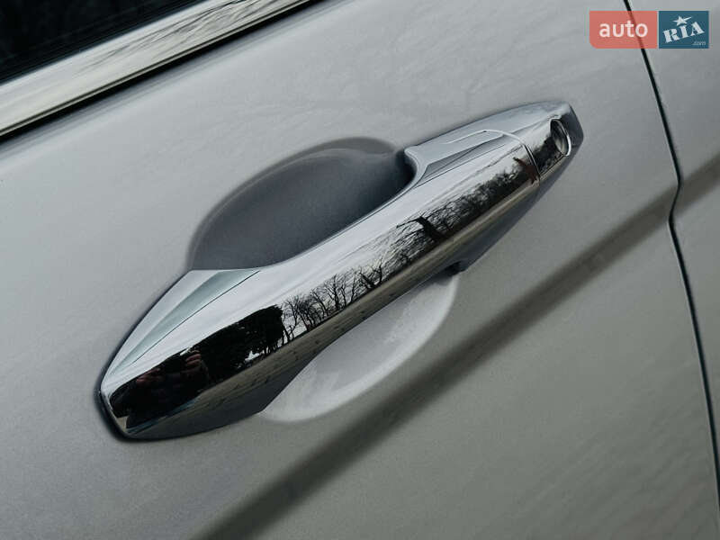 Внедорожник / Кроссовер Honda CR-V 2012 в Дрогобыче