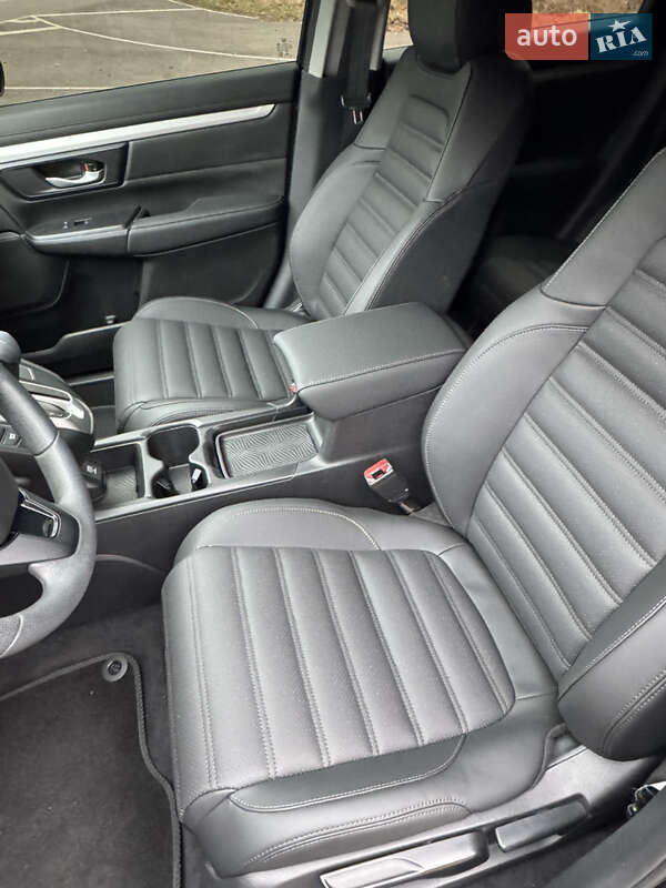 Внедорожник / Кроссовер Honda CR-V 2018 в Киеве