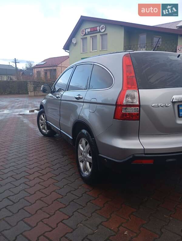 Внедорожник / Кроссовер Honda CR-V 2007 в Старом Самборе