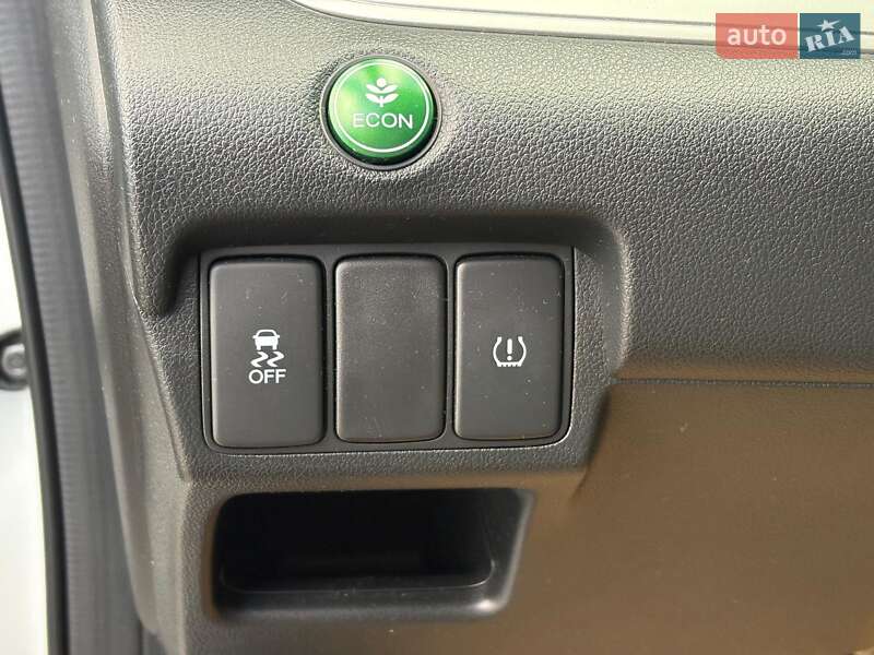 Внедорожник / Кроссовер Honda CR-V 2016 в Львове