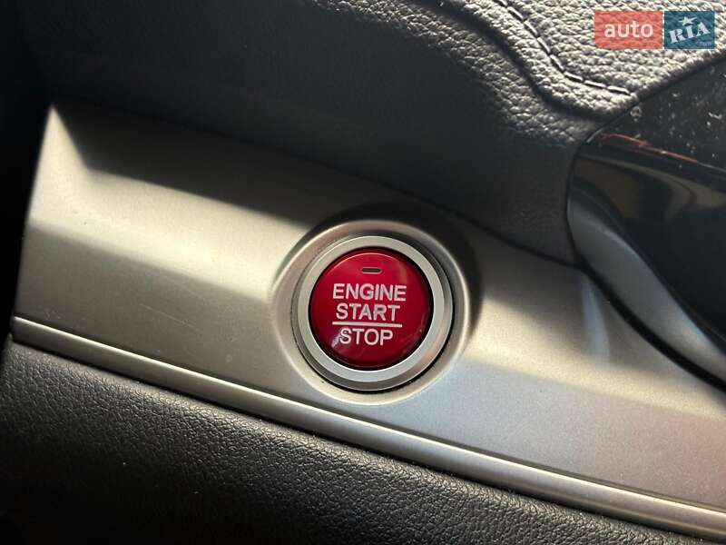 Внедорожник / Кроссовер Honda CR-V 2016 в Львове