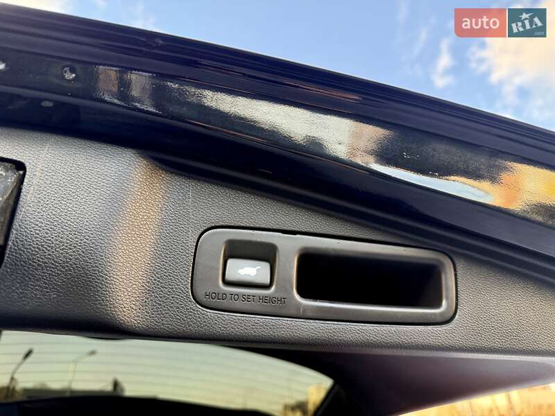 Позашляховик / Кросовер Honda CR-V 2017 в Києві