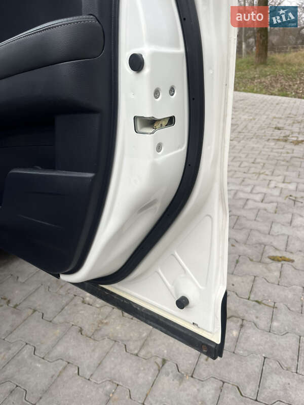 Внедорожник / Кроссовер Honda CR-V 2010 в Черновцах