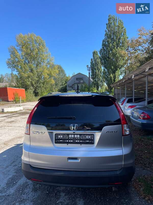 Внедорожник / Кроссовер Honda CR-V 2013 в Черновцах