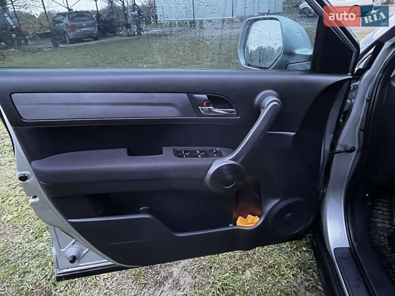 Внедорожник / Кроссовер Honda CR-V 2008 в Борщеве