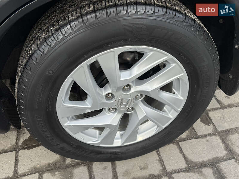 Позашляховик / Кросовер Honda CR-V 2015 в Ковелі