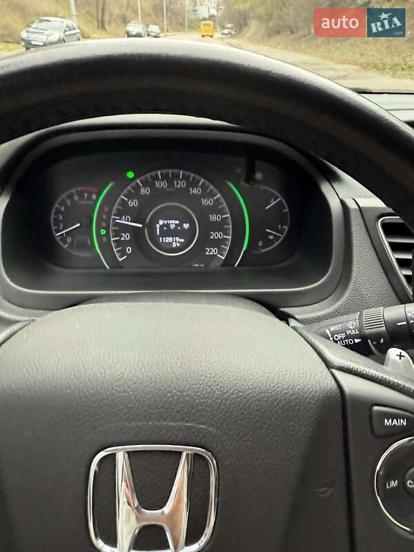 Позашляховик / Кросовер Honda CR-V 2015 в Києві