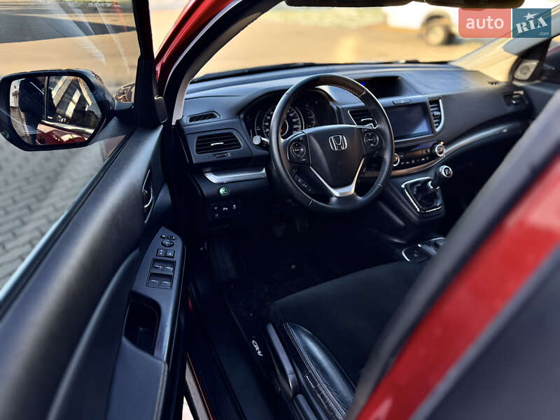 Внедорожник / Кроссовер Honda CR-V 2015 в Радивилове