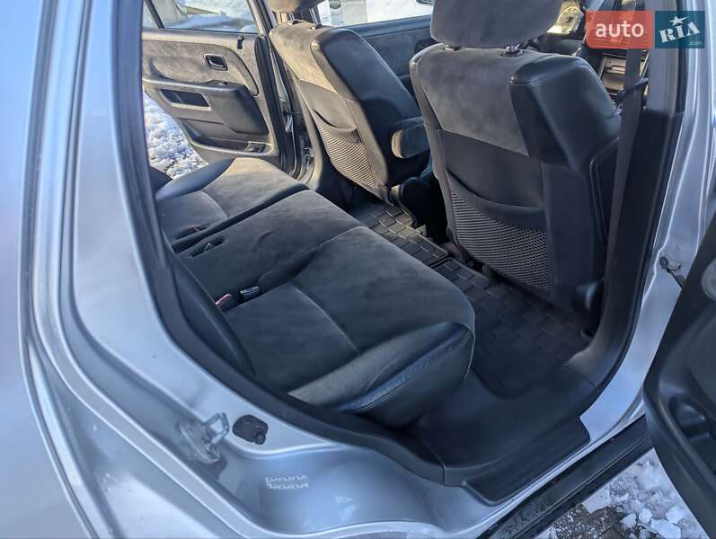 Внедорожник / Кроссовер Honda CR-V 2003 в Трускавце