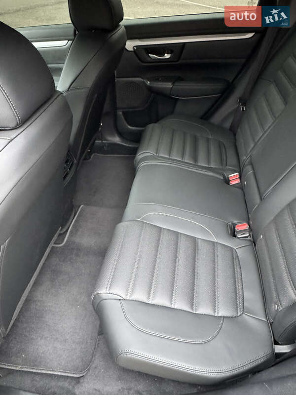 Внедорожник / Кроссовер Honda CR-V 2018 в Киеве