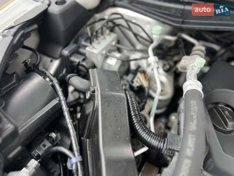 Внедорожник / Кроссовер Honda CR-V 2014 в Киеве