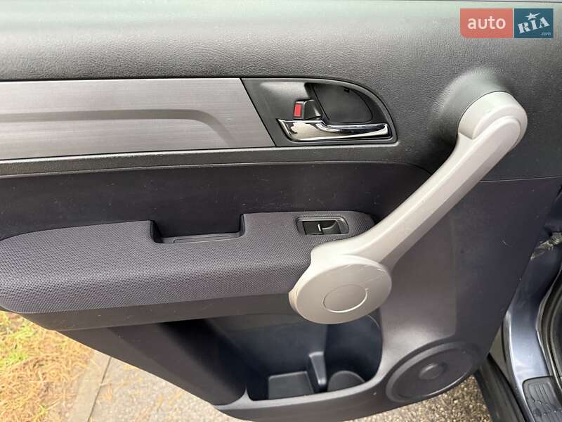 Позашляховик / Кросовер Honda CR-V 2008 в Києві