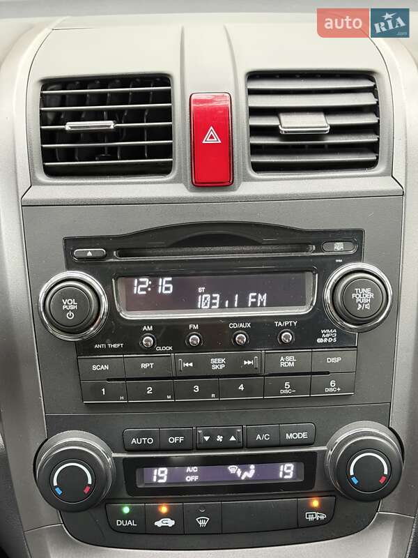 Позашляховик / Кросовер Honda CR-V 2008 в Києві