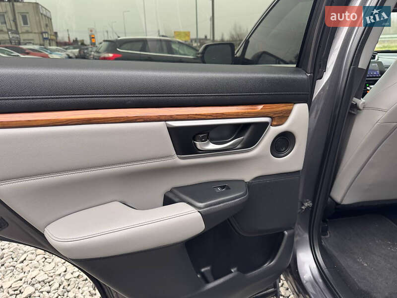 Позашляховик / Кросовер Honda CR-V 2017 в Стрию