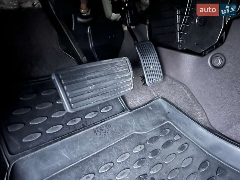 Внедорожник / Кроссовер Honda CR-V 2012 в Борисполе