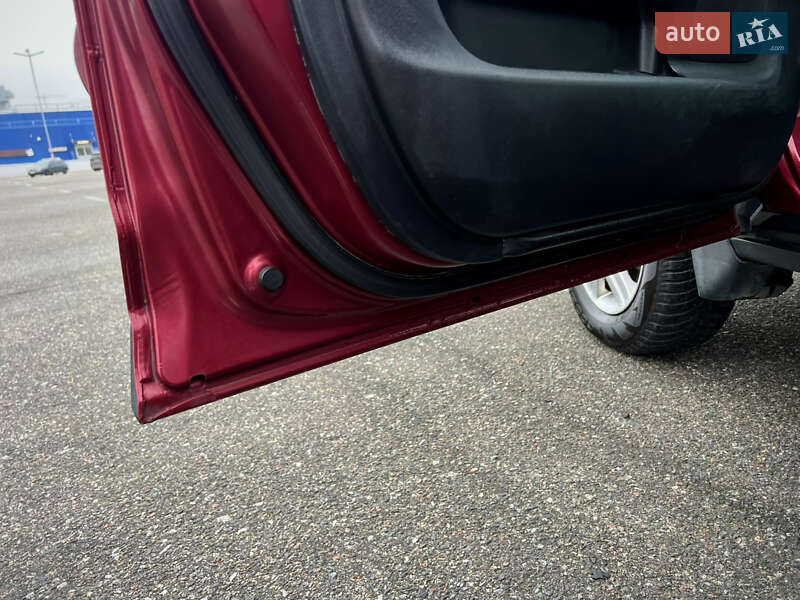 Позашляховик / Кросовер Honda CR-V 2005 в Києві